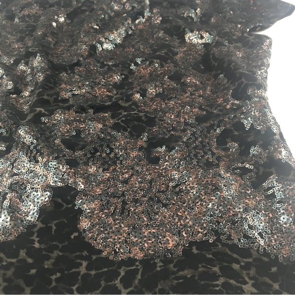 Elie Tahari short sleeve sequin blouse size medium - Picture 3 of 10
